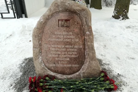 В Мясном Бору теперь есть памятник, посвященный погибшим мирным жителям в годы Великой Отечественной войны