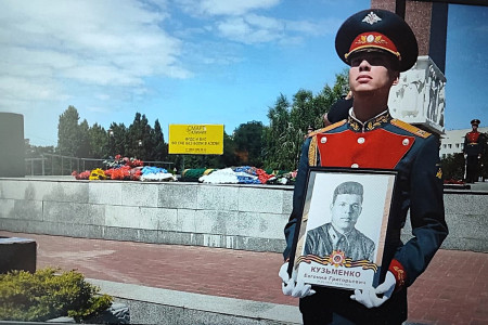 Церемония захоронения командира эскадрильи 41 ИАП, старшего лейтенанта Кузьменко Евгения Григорьевича