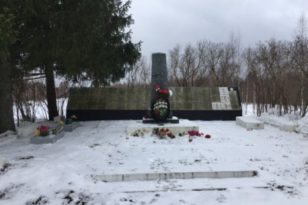 Территория массового захоронения советских граждан и бойцов РККА в д. Жестяная горка может стать единым мемориалом