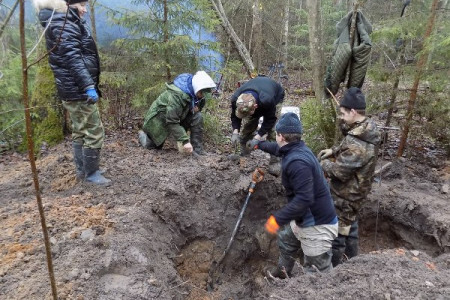 На воинском захоронении в д. Воронино Батецкого района предадут земле останки пятерых советских солдат