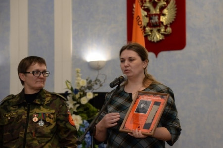 Пять медальонов погибших красноармейцев переданы родственникам солдат в Вологодской области